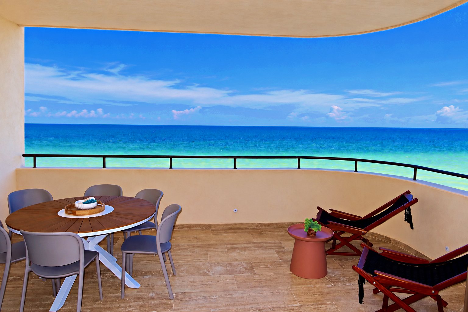 Terraza de una residencia de Frac d'Arenas con vista al mar